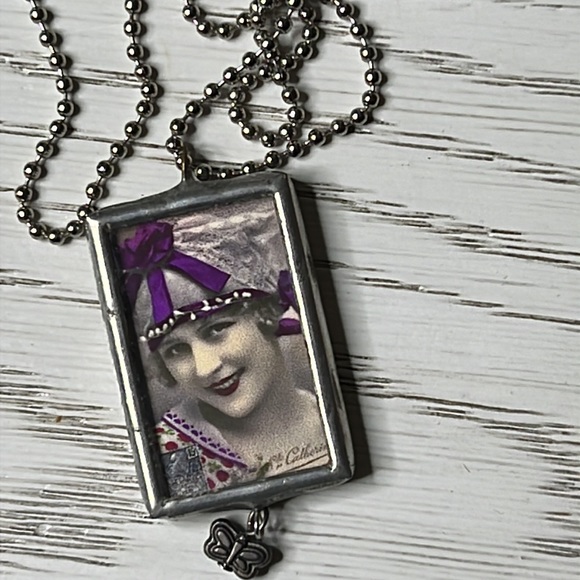 Roaring 20’s Bead Ball Pendant 950 - Picture 2 of 4